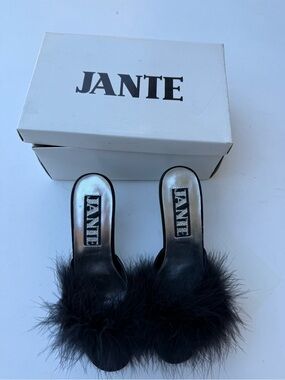 Jante Black Feather Slide Mules